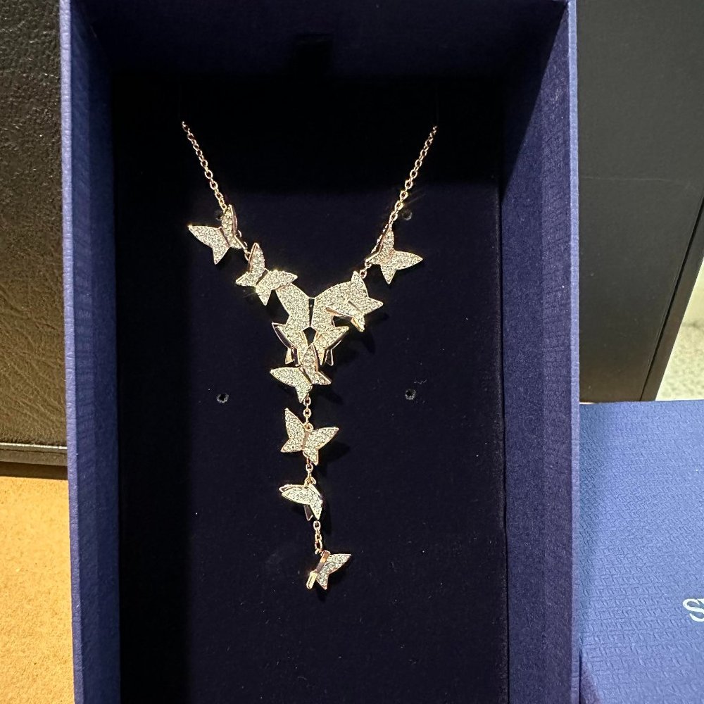 NWT Swarovski Lilia Y necklace